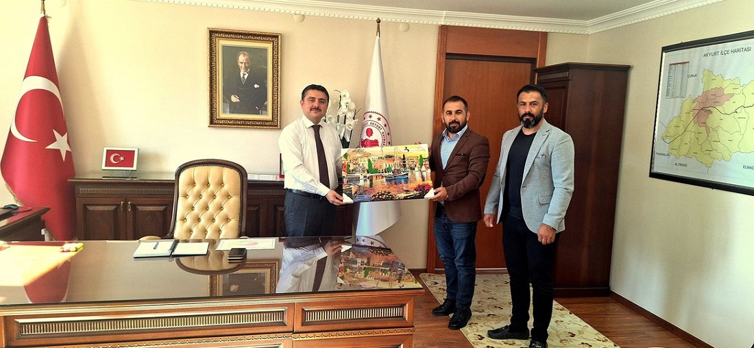 Türkiye Kızılay Derneği Akyurt Temsilcisi ve Akyurt Çankırılılar Derneği Başkanından Kaymakam Mehmet TUNÇ'a Ziyaret