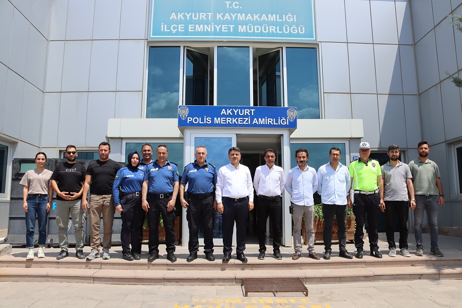 KAYMAKAM MEHMET TUNÇ'TAN İLÇE EMNİYET MÜDÜRLÜĞÜ VE İLÇE JANDARMA KOMUTANLIĞINA VEDA ZİYARETİ