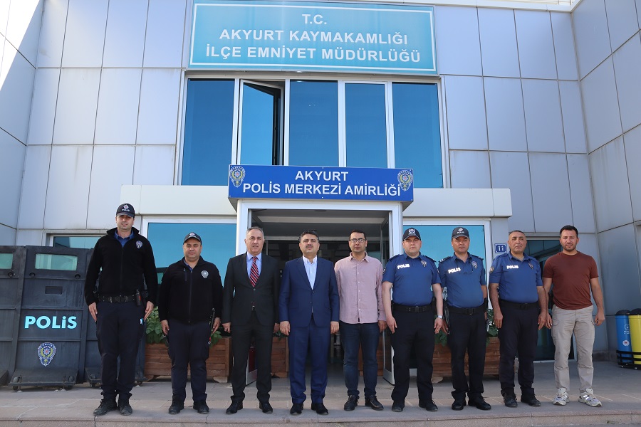 KAYMAKAM MEHMET TUNÇ İLÇE EMNİYET MÜDÜRLÜĞÜNE BAYRAM ZİYARETİNDE BULUNDU